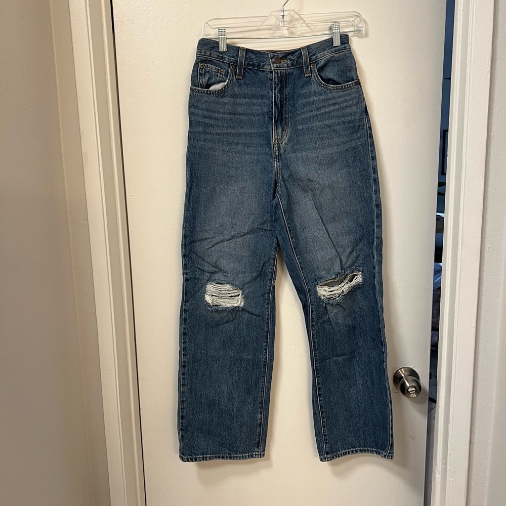 Levi’s high waisted straight knee distressed Jean pants ankle length